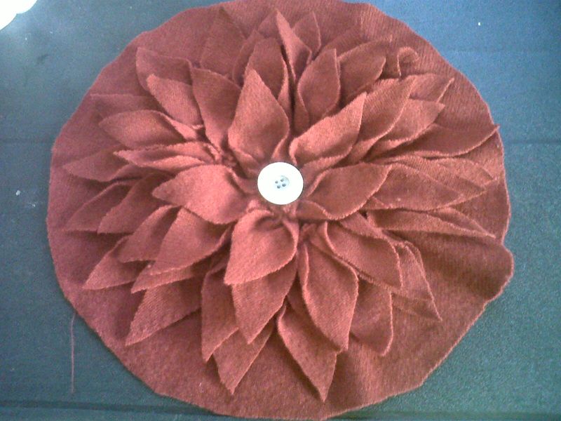 Flowers cushion2 024