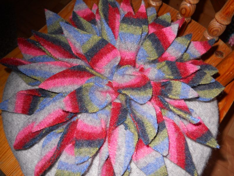 Flower cushion 032